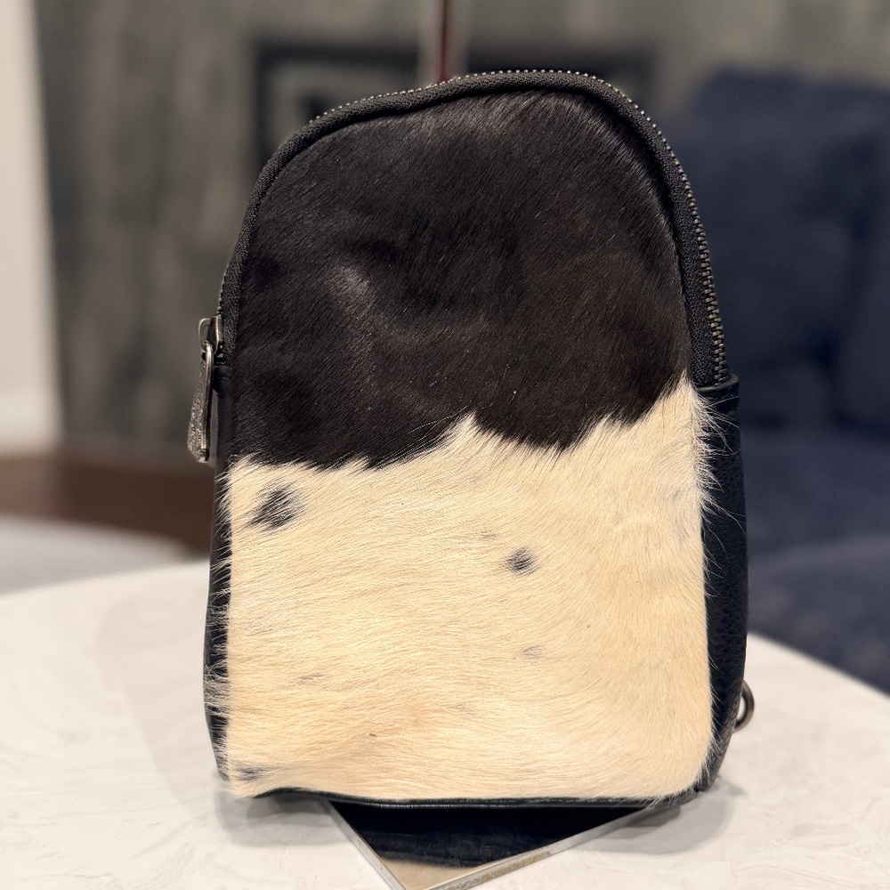 Trinity Ranch Genuine Hair-On Cowhide Collection Sling Bag Black (A)